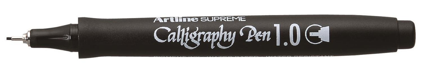 Kalligrafipenna Artline Supreme Calligraphy Pen 1,0mm Svart 1/fp