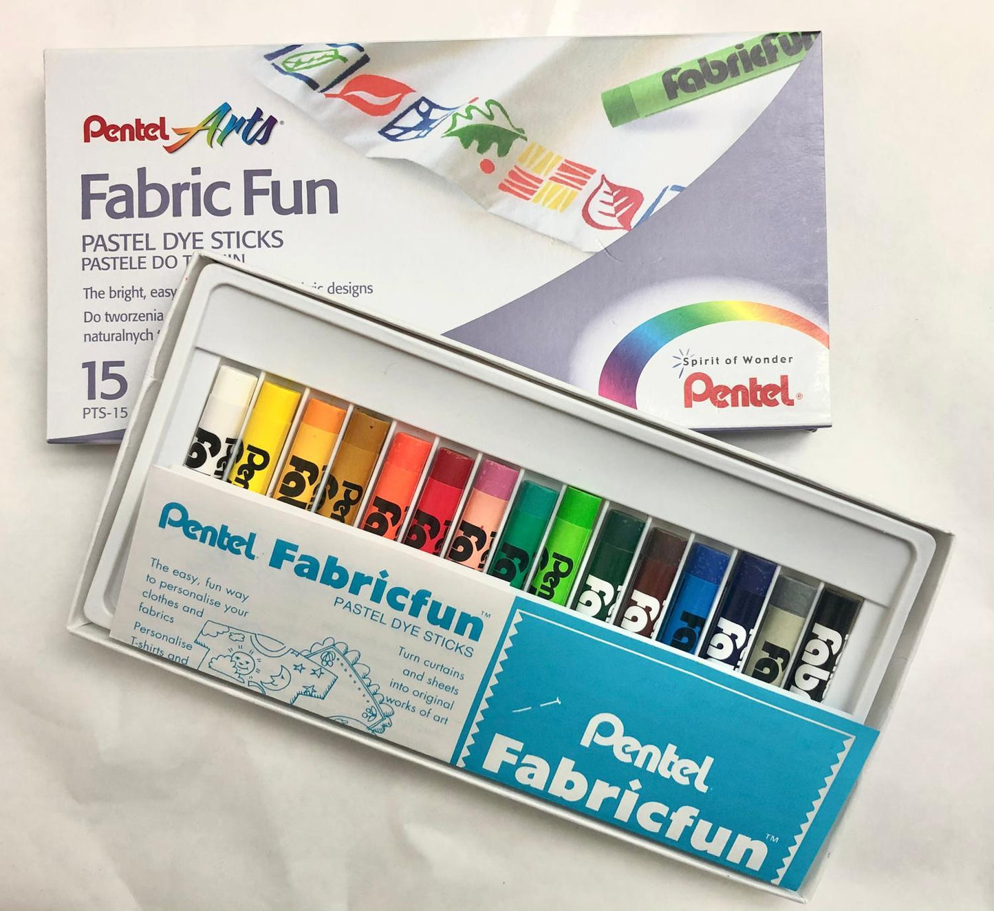 Textilkritor Pastellset Pentel Arts Fabric Fun (PTS-15) för tyg, 15 färger/fp